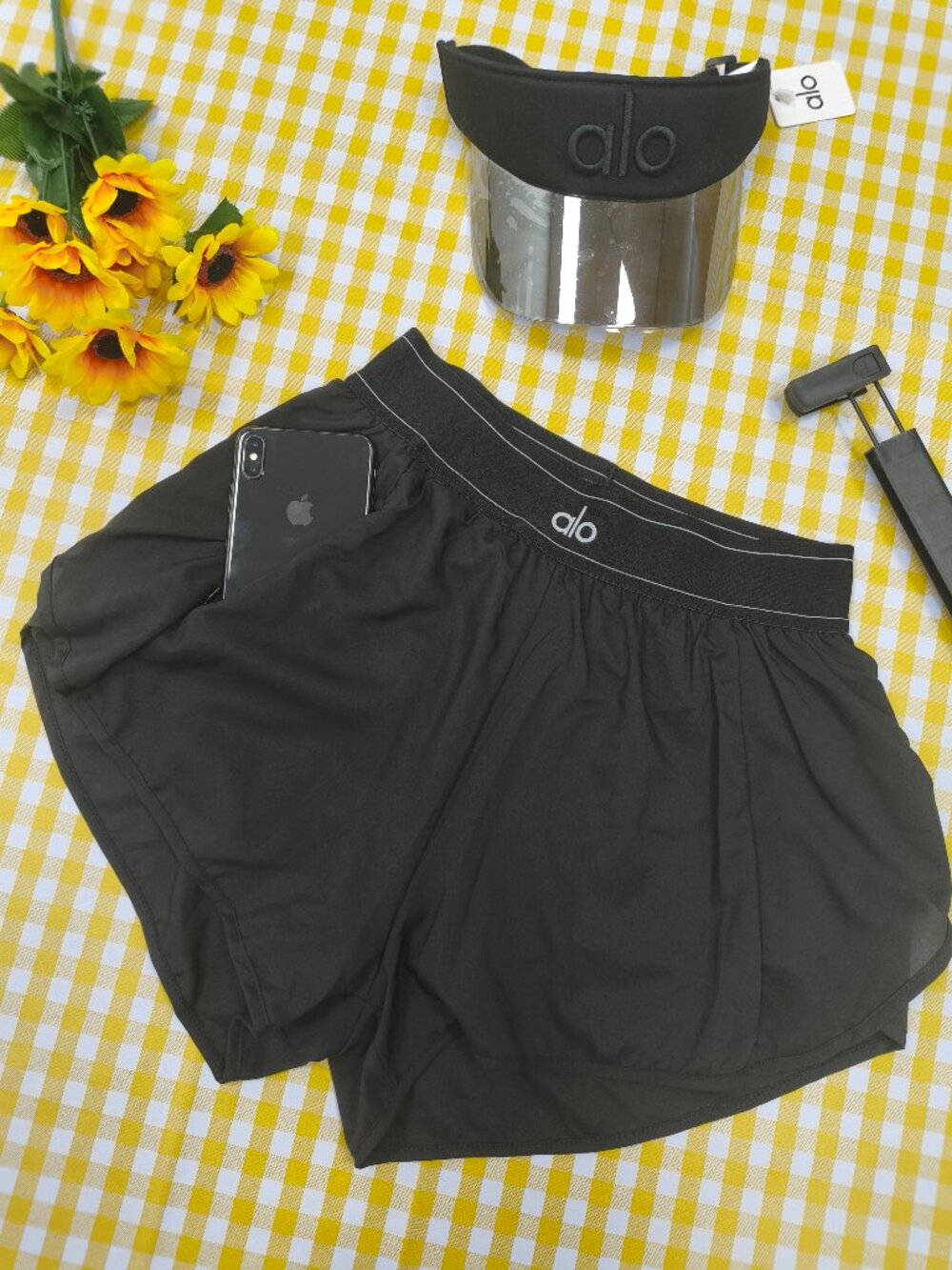 ALO Yoga Women's Black Athletic Short Sporty Chic Gym Wear🙆🏻‍💗
